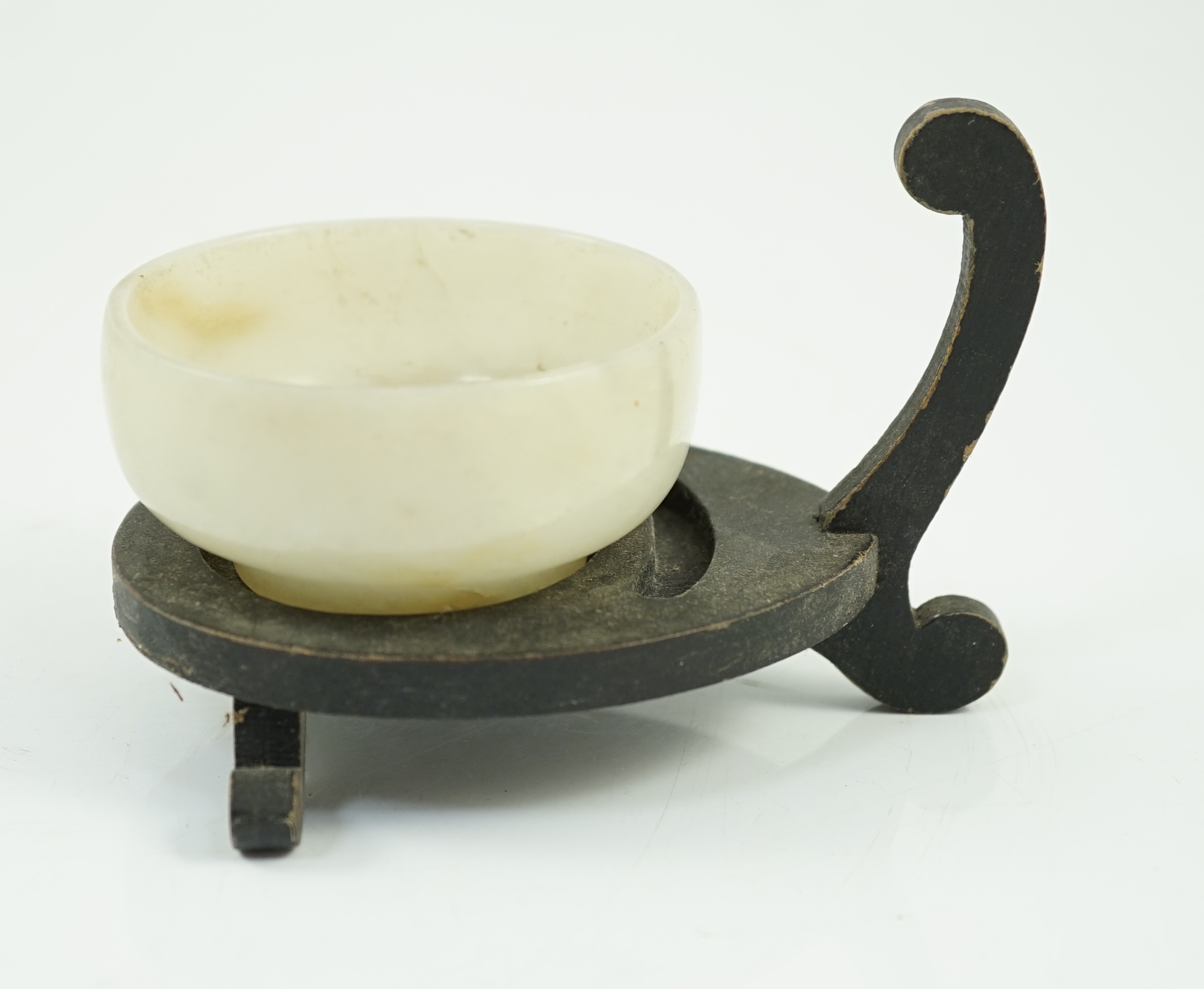 A Chinese pale celadon jade cup, Qing dynasty